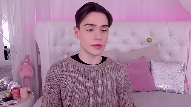 RobbyCharming online show from 12-28-24, 07:54