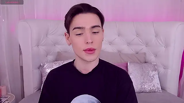 RobbyCharming online show from 01-03-25, 07:50