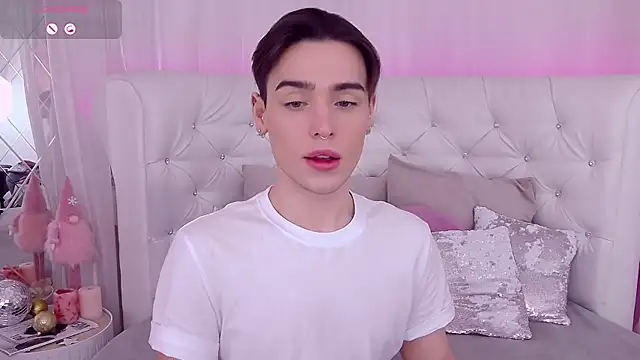 RobbyCharming online show from 01-04-25, 07:44