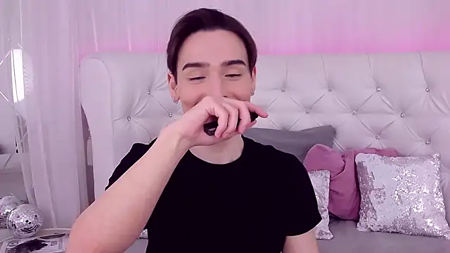 RobbyCharming online show from 03-01-25, 07:48