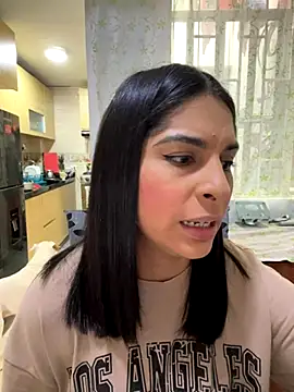 charlotte stevenss  online show from 10-25-25, 02:35