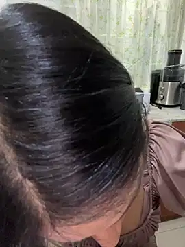 charlotte stevenss  online show from 11-07-25, 02:50