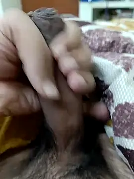 Snapshot of wrong_man25 chatting on 12-15-25, 11:09 wrong man25 online show from 12-15-25, 11:09