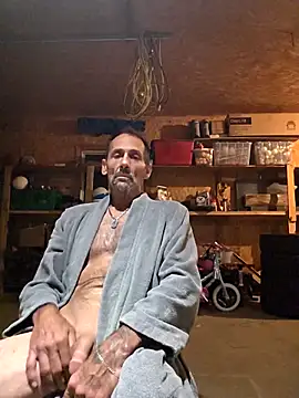 Laying Sooner online show from 09-15-25, 05:51