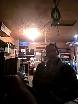 Laying Sooner online show from 11-08-25, 07:08