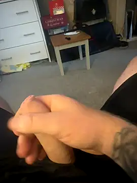 Averagematt1991 online show from 12-02-25, 03:18