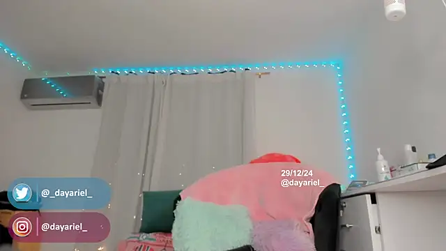 Yellowranger1 online show from 12-30-24, 06:09