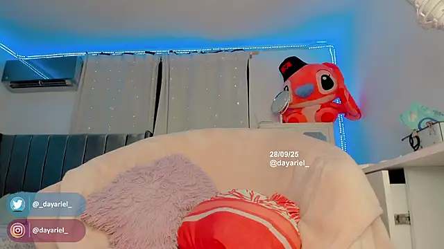 Yellowranger1 online show from 09-29-25, 01:44