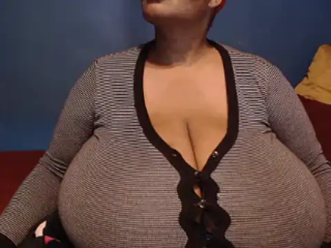 CUTEFIRMMELONSS online show from 01-16-25, 06:27