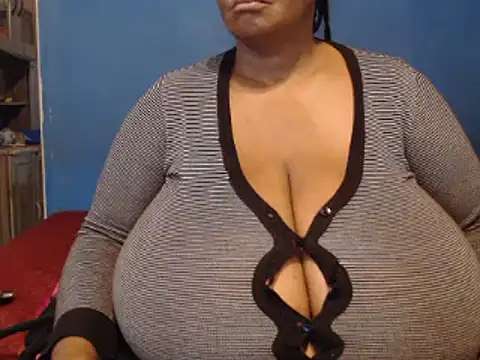 CUTEFIRMMELONSS online show from 01-23-25, 04:41