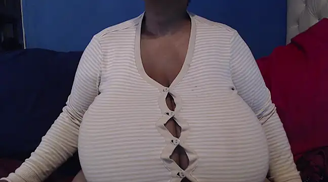 CUTEFIRMMELONSS online show from 03-07-25, 08:23