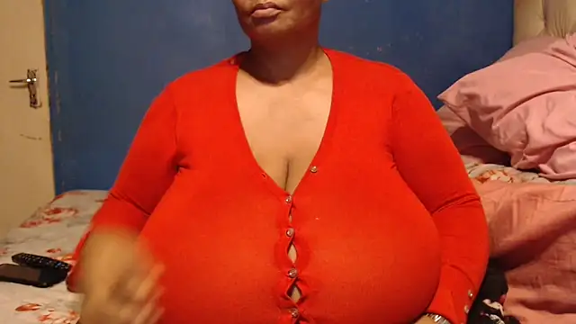 CUTEFIRMMELONSS online show from 10-02-25, 09:55