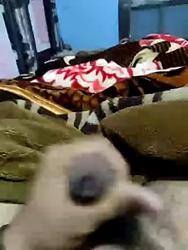 Snapshot of Deshilund9 chatting on 01-05-25, 03:32 Deshilund9 online show from 01-05-25, 03:32