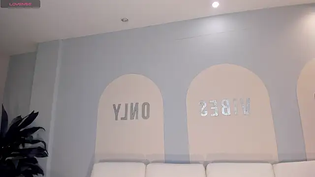 MariamRivera  online show from 02-25-25, 03:52