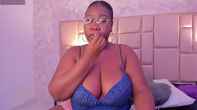 Darnellqueen online show from 12-13-24, 10:19