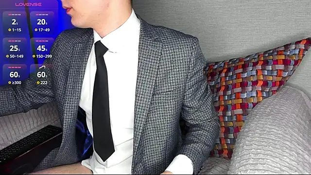 maxboy4 online show from 12-30-24, 06:05