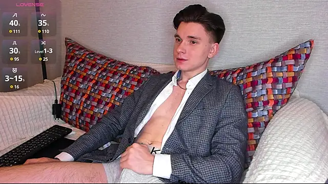 maxboy4 online show from 02-02-25, 06:42