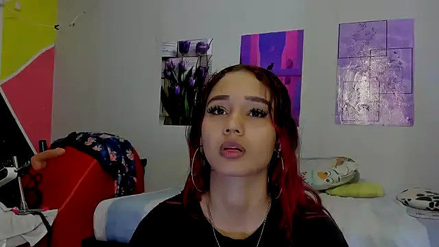 MarianaManzur online show from 01-30-25, 02:04