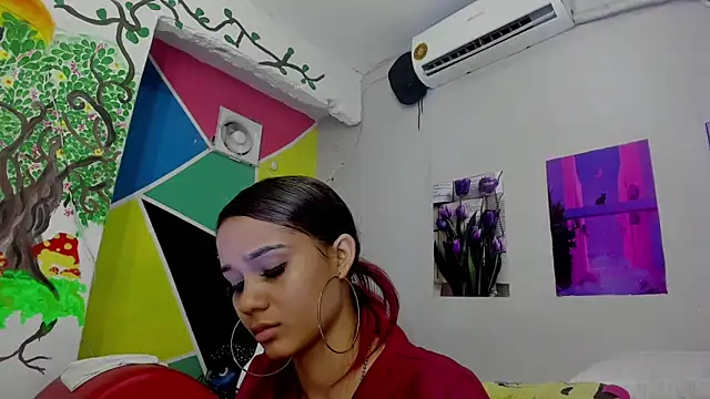 MarianaManzur online show from 02-17-25, 02:37