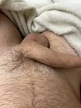 Snapshot of Pascutt chatting on 03-25-26, 09:32 Pascutt online show from 03-25-26, 09:32