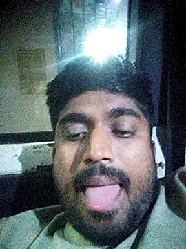 Snapshot of Driver-naru chatting on 01-22-25, 07:34 Driver-naru online show from 01-22-25, 07:34