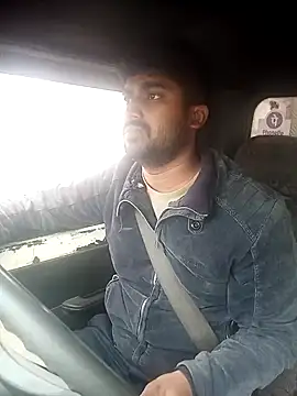 Snapshot of Driver-naru chatting on 01-23-25, 07:22 Driver-naru online show from 01-23-25, 07:22