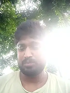 Snapshot of Driver-naru chatting on 09-15-25, 09:42 Driver-naru online show from 09-15-25, 09:42