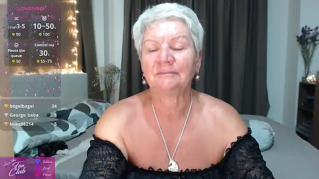 roxana brooks online show from 05-05-26, 02:03