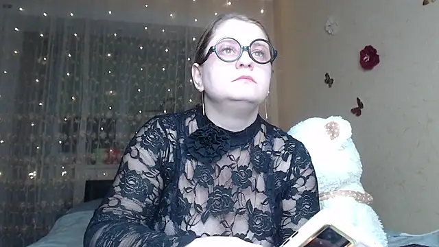 Snapshot of CumCpl chatting on 10-27-25, 07:40 CumCpl online show from 10-27-25, 07:40