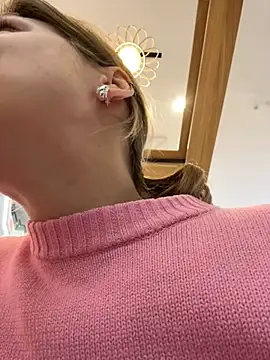 ValenciaShock online show from 10-19-25, 06:58