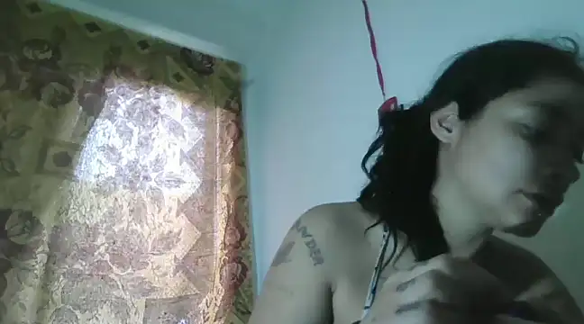 Snapshot of TamaraNauthy chatting on 12-21-24, 01:42 TamaraNauthy online show from 12-21-24, 01:42