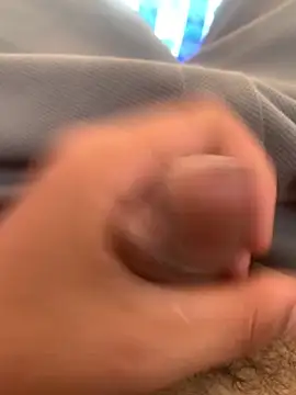 Hullax online show from 09-21-25, 04:25