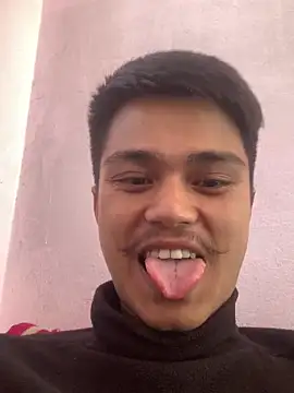 Hullax online show from 12-14-25, 04:40