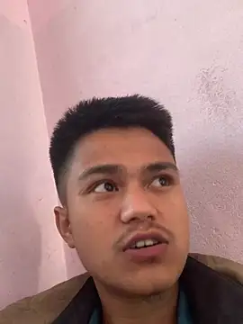 Snapshot of Hullax chatting on 02-14-26, 02:52 Hullax online show from 02-14-26, 02:52