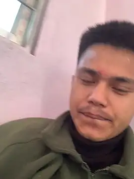 Snapshot of Hullax chatting on 02-16-26, 02:51 Hullax online show from 02-16-26, 02:51