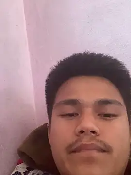 Snapshot of Hullax chatting on 03-07-26, 03:47 Hullax online show from 03-07-26, 03:47