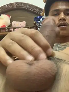 Snapshot of Hullax chatting on 03-07-26, 04:37 Hullax online show from 03-07-26, 04:37