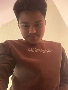 Snapshot of Hullax chatting on 03-31-26, 02:35 Hullax online show from 03-31-26, 02:35