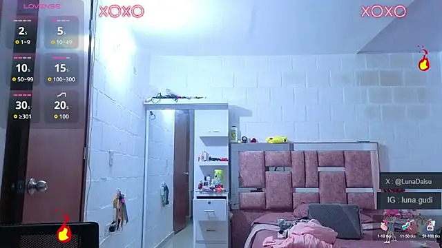 LunaGudi online show from 10-25-25, 10:12