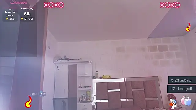 LunaGudi online show from 10-28-25, 11:03