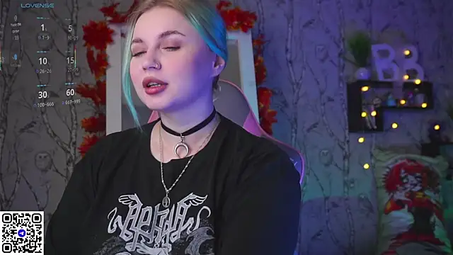 Moon Valkyrie online show from 09-09-25, 12:21