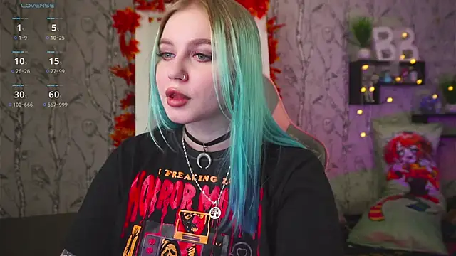 Moon Valkyrie online show from 09-30-25, 08:19