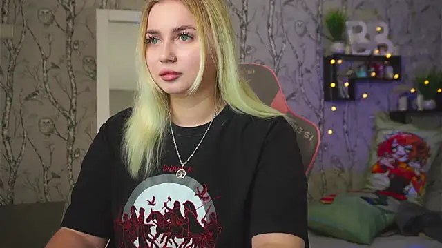 Moon Valkyrie online show from 03-01-26, 09:00