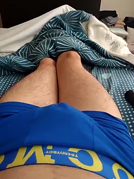 Snapshot of LuqenZo chatting on 02-18-26, 12:12 LuqenZo online show from 02-18-26, 12:12