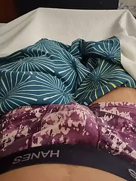 Snapshot of LuqenZo chatting on 03-19-26, 11:58 LuqenZo online show from 03-19-26, 11:58