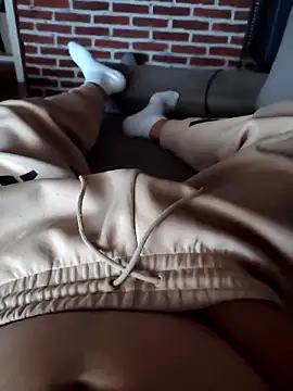 Snapshot of LuqenZo chatting on 03-26-26, 05:07 LuqenZo online show from 03-26-26, 05:07