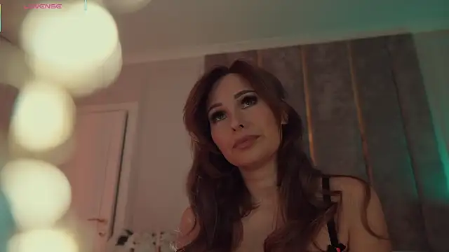 Snapshot of MilaDYstarlight chatting on 10-03-25, 08:28 MilaDYstarlight online show from 10-03-25, 08:28