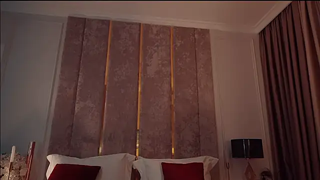 Snapshot of MilaDYstarlight chatting on 03-20-26, 06:13 MilaDYstarlight online show from 03-20-26, 06:13