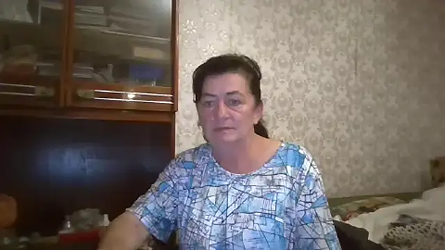 GypsiQueen2 online show from 09-19-25, 06:52