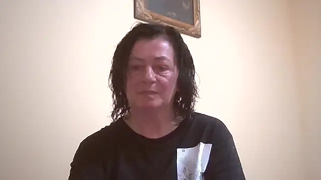 Snapshot of GypsiQueen2 chatting on 04-29-26, 06:14 GypsiQueen2 online show from 04-29-26, 06:14